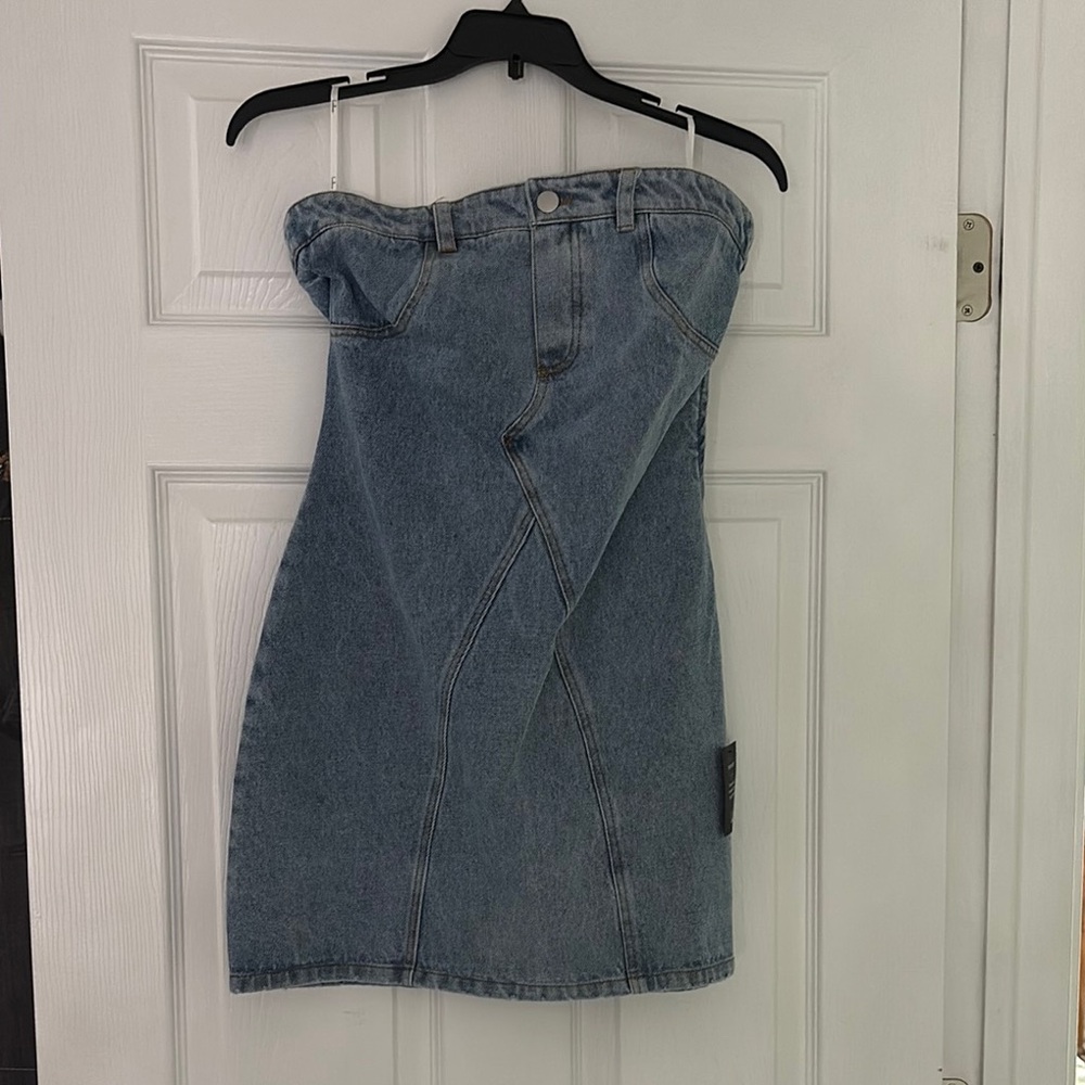 Lulu's Blue Denim Strapless Dress